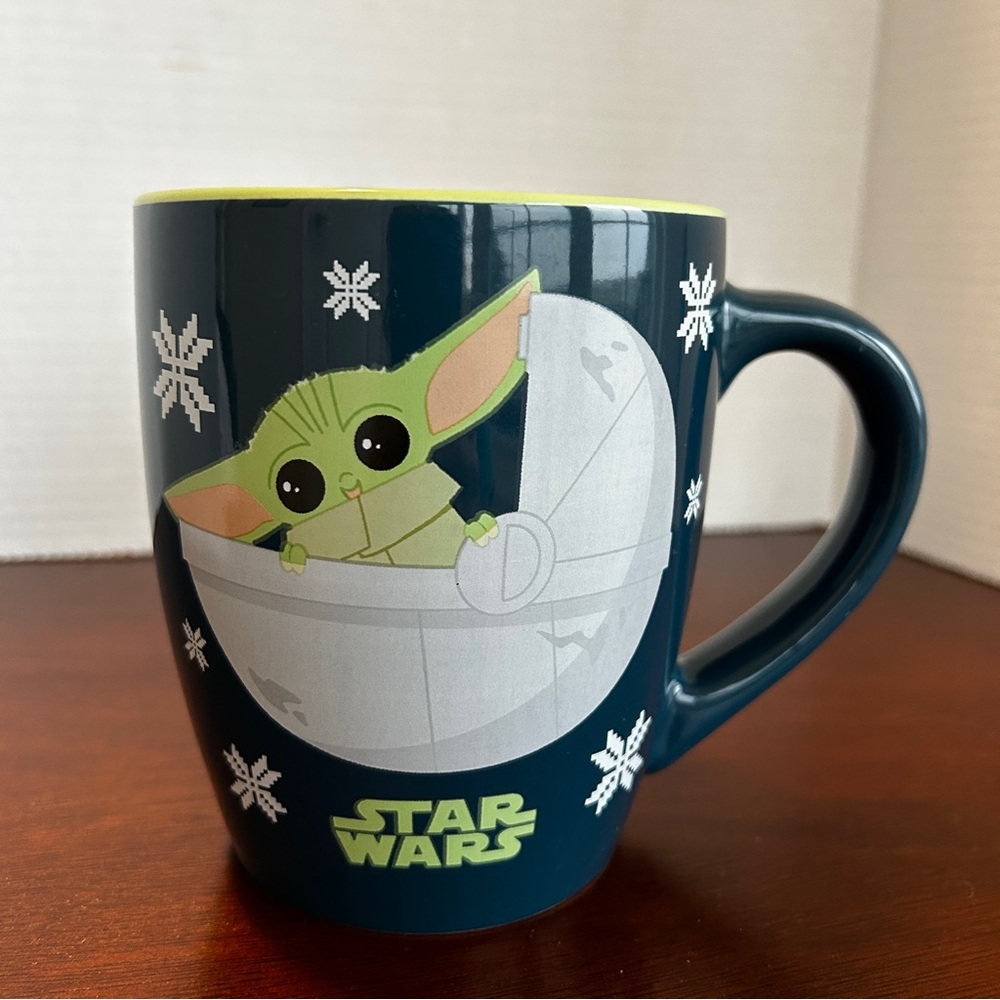 Star Wars Christmas Baby Yoda/Grogu Snowflake Coffee Mug